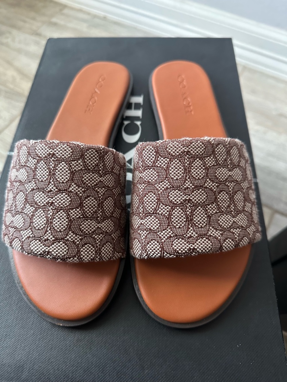Authentic Coach Holly Signature Sandals 👡 - Picture 6 of 9
